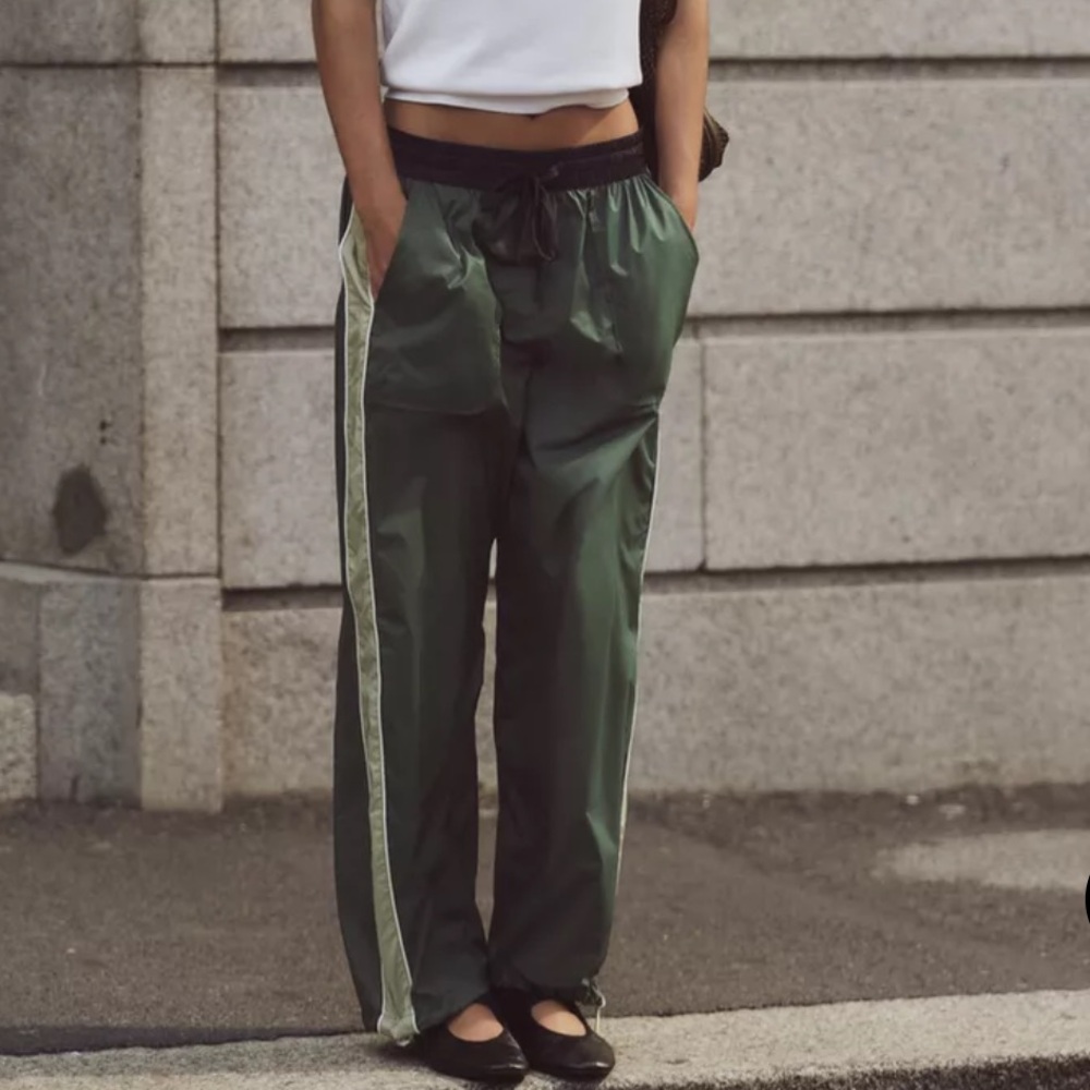 Zara Women's Green Pants With Side Stripe